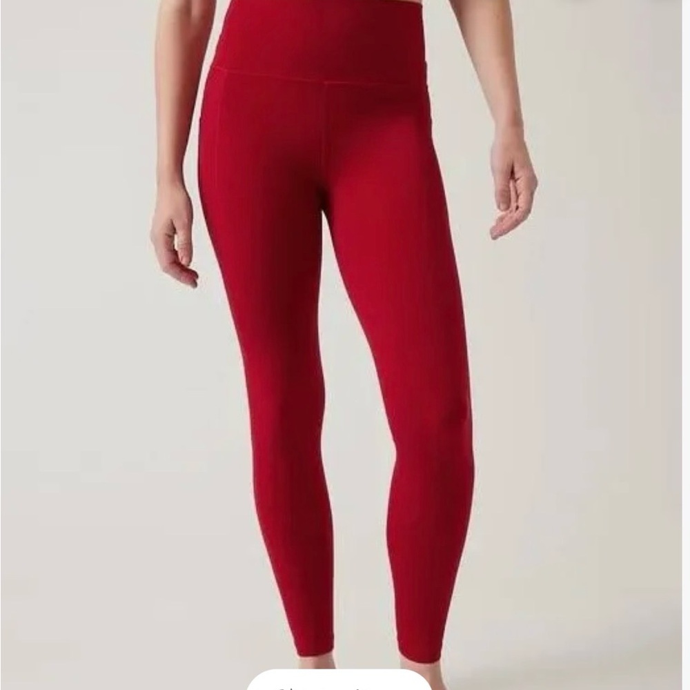 Athleta Salutation Stash Tight 7/8 Medium Petite